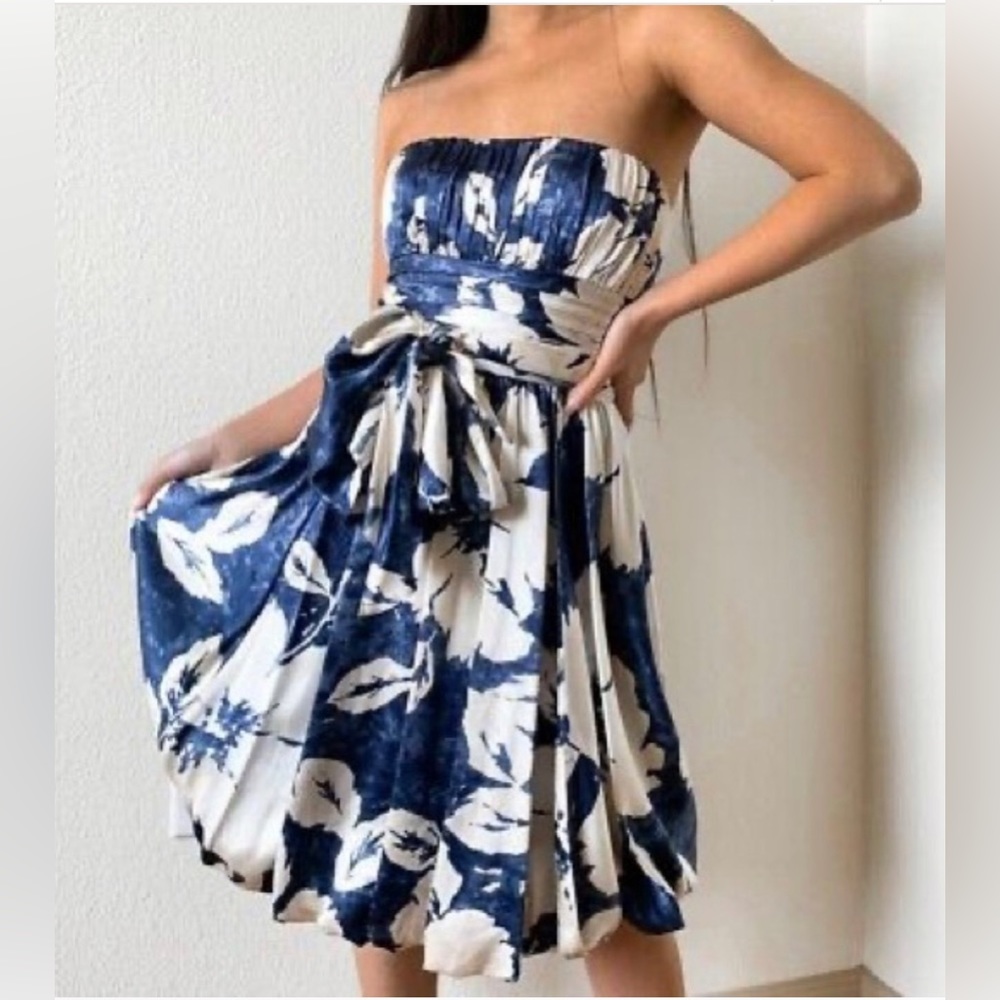 BCBGMaxAzria Navy 100% Silk Strapless A Line Floral Bubble Dress Size 8